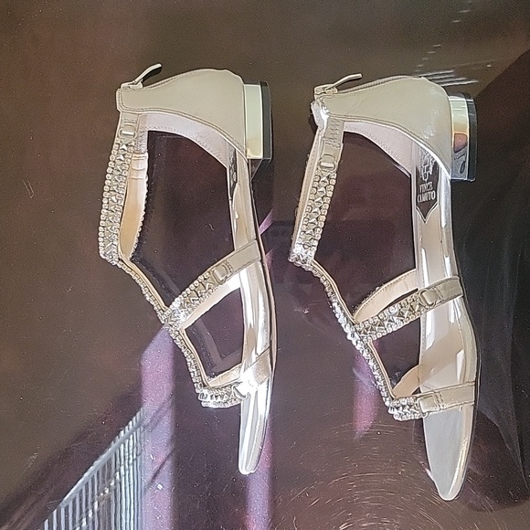 Sandles - Picture 4 of 11